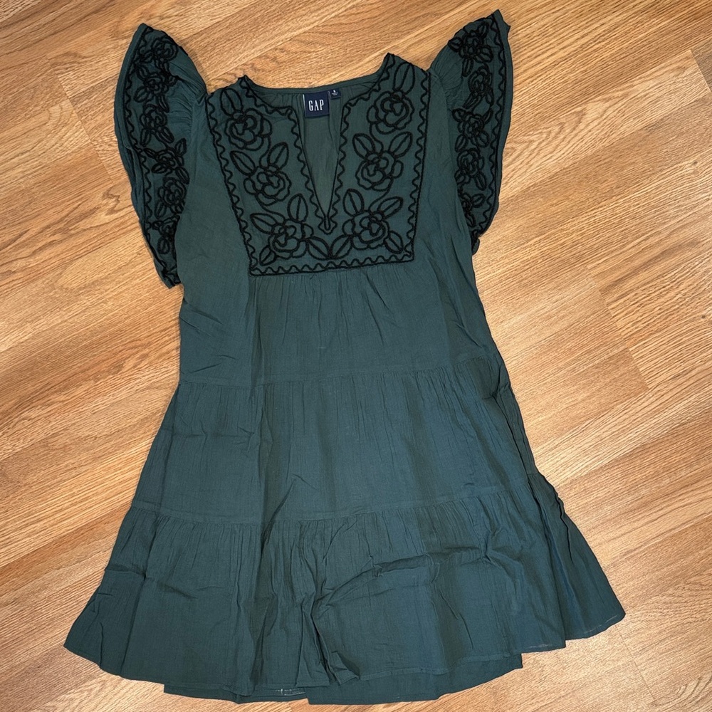 GAP DRESS